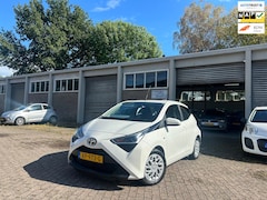 Toyota Aygo - 1.0 VVT-i x-play Airco/Camera/DAB+/Carplay/Garantie 1e Eigenaar
