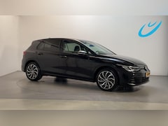 Volkswagen Golf - 1.5 TSI Style Virtual Cockpit Navigatie Parkeersensoren Sfeerverlichting