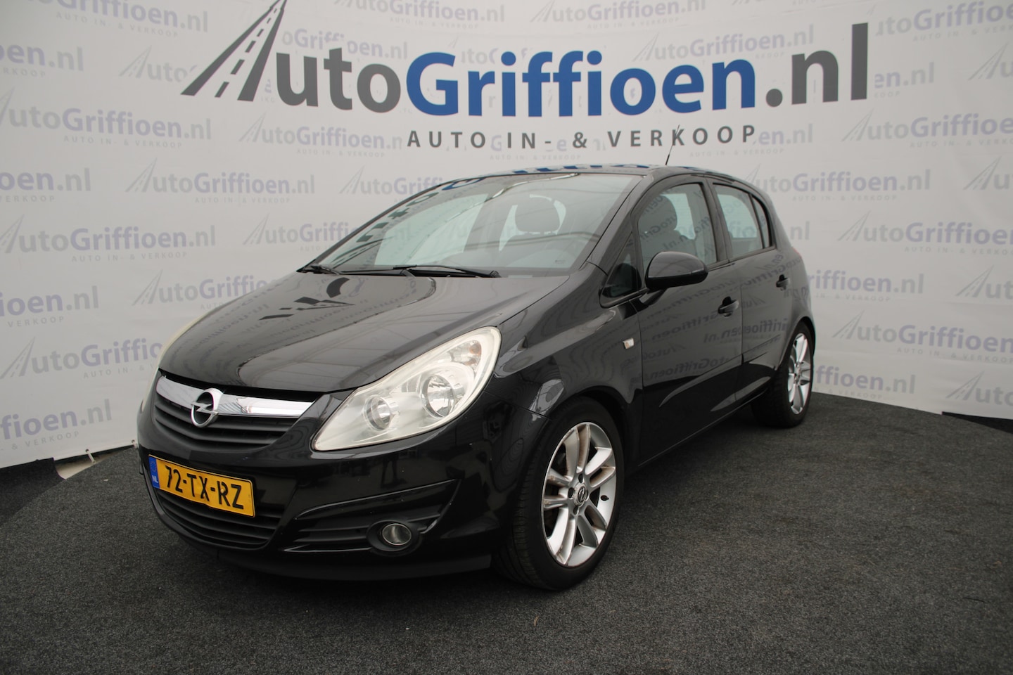 Opel Corsa - 1.4-16V Cosmo nette 5-deurs met schuifdak geïntegreerde fietsendrager - AutoWereld.nl