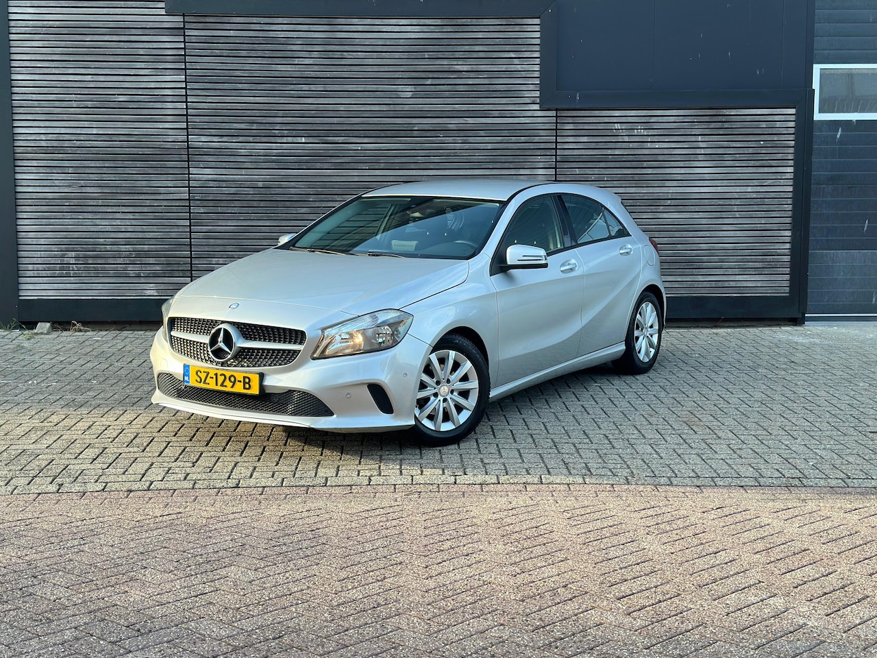 Mercedes-Benz A-klasse - 180 d BlueEFFICIENCY Ambition Recent Onderh. - AutoWereld.nl