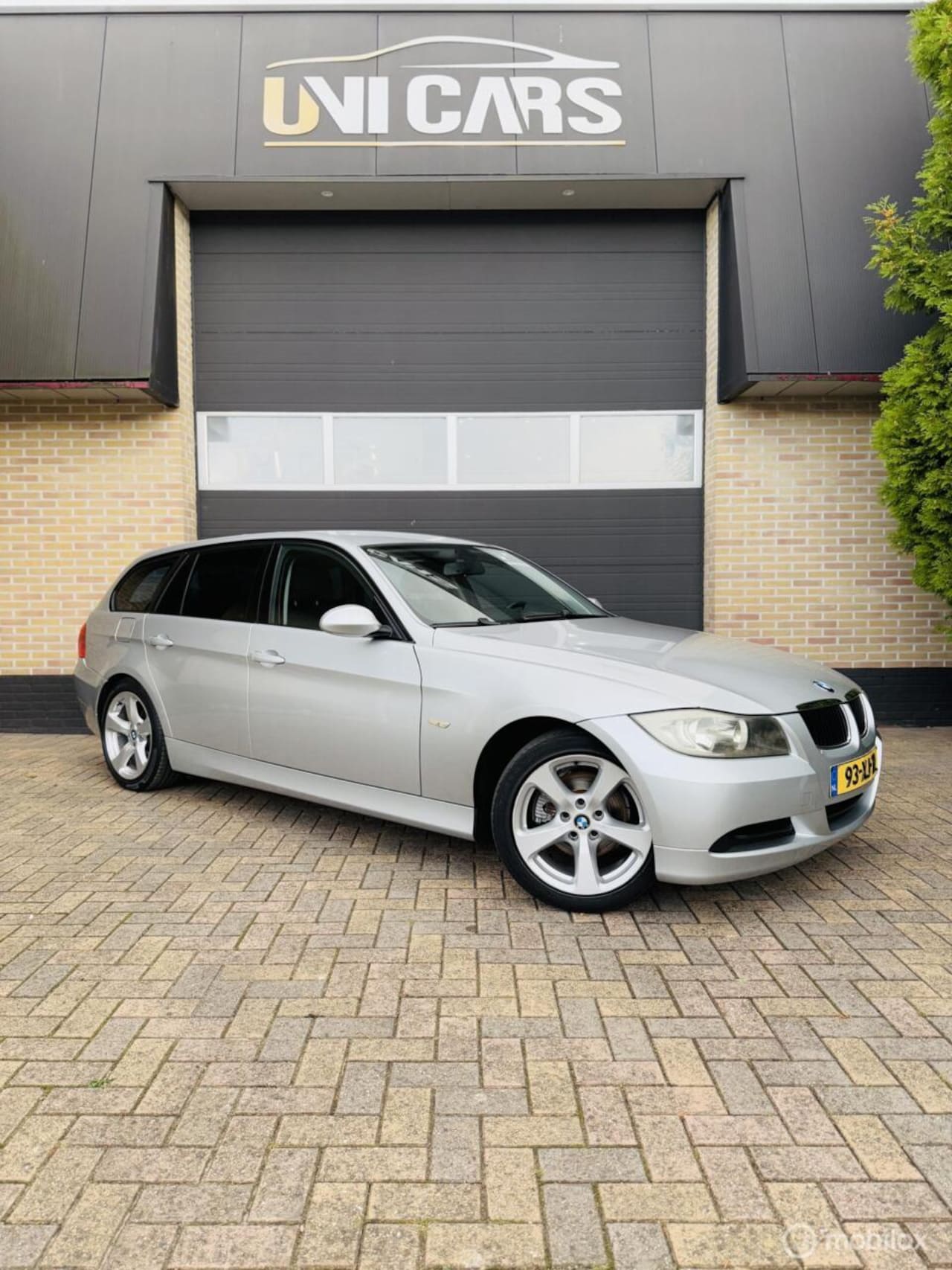 BMW 3-serie Touring - 318d Business Line|Clima|Navi|Cruis|APK - AutoWereld.nl