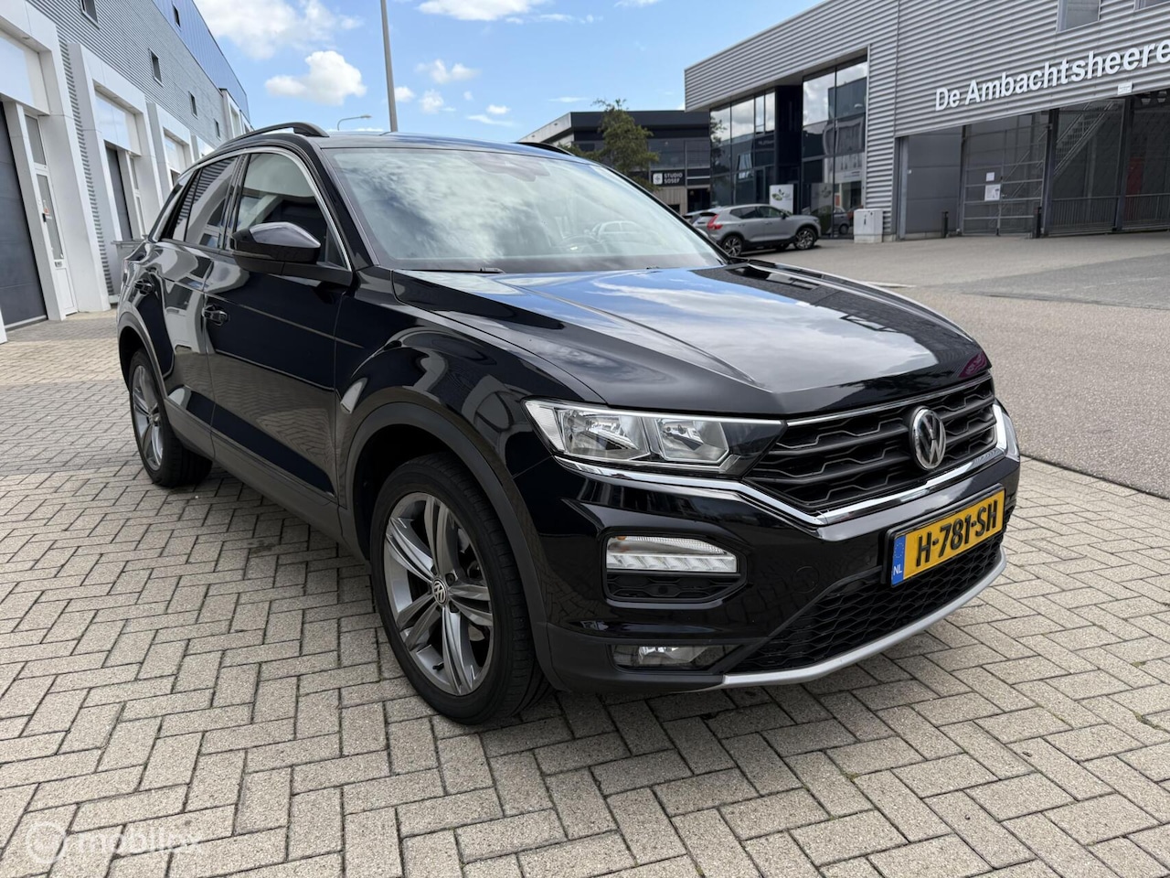Volkswagen T-Roc - 1.0 TSI Style Business Led Nap Airco - AutoWereld.nl