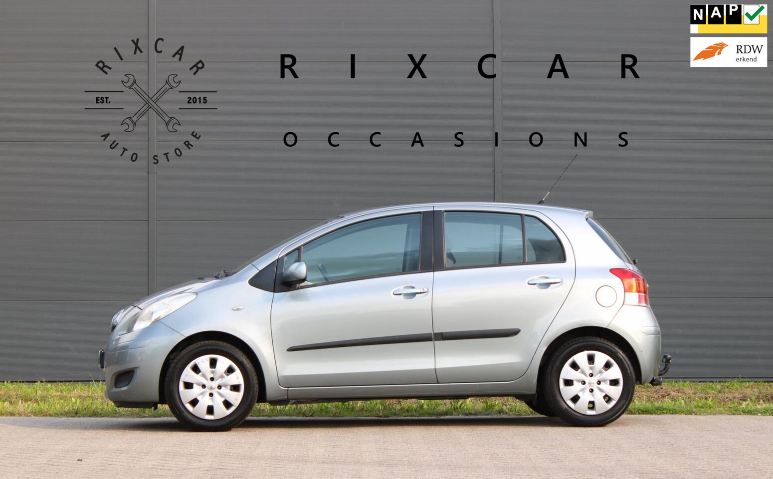 Toyota Yaris - 1.3 VVTi Aspiration Automaat Airco - AutoWereld.nl
