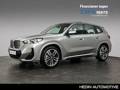 BMW iX1 - eDrive20 67 kWh M-Sport | Panoramadak | Comfort Access | Camera | 19" | Sportstoelen |