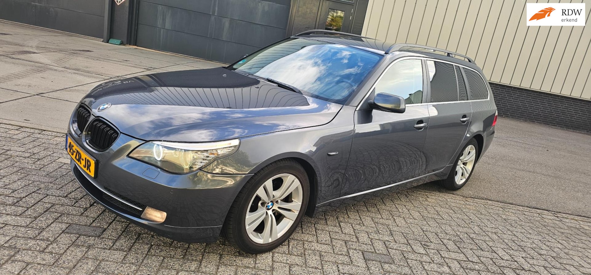 BMW 5-serie Touring - 525i Business Line automaat - AutoWereld.nl