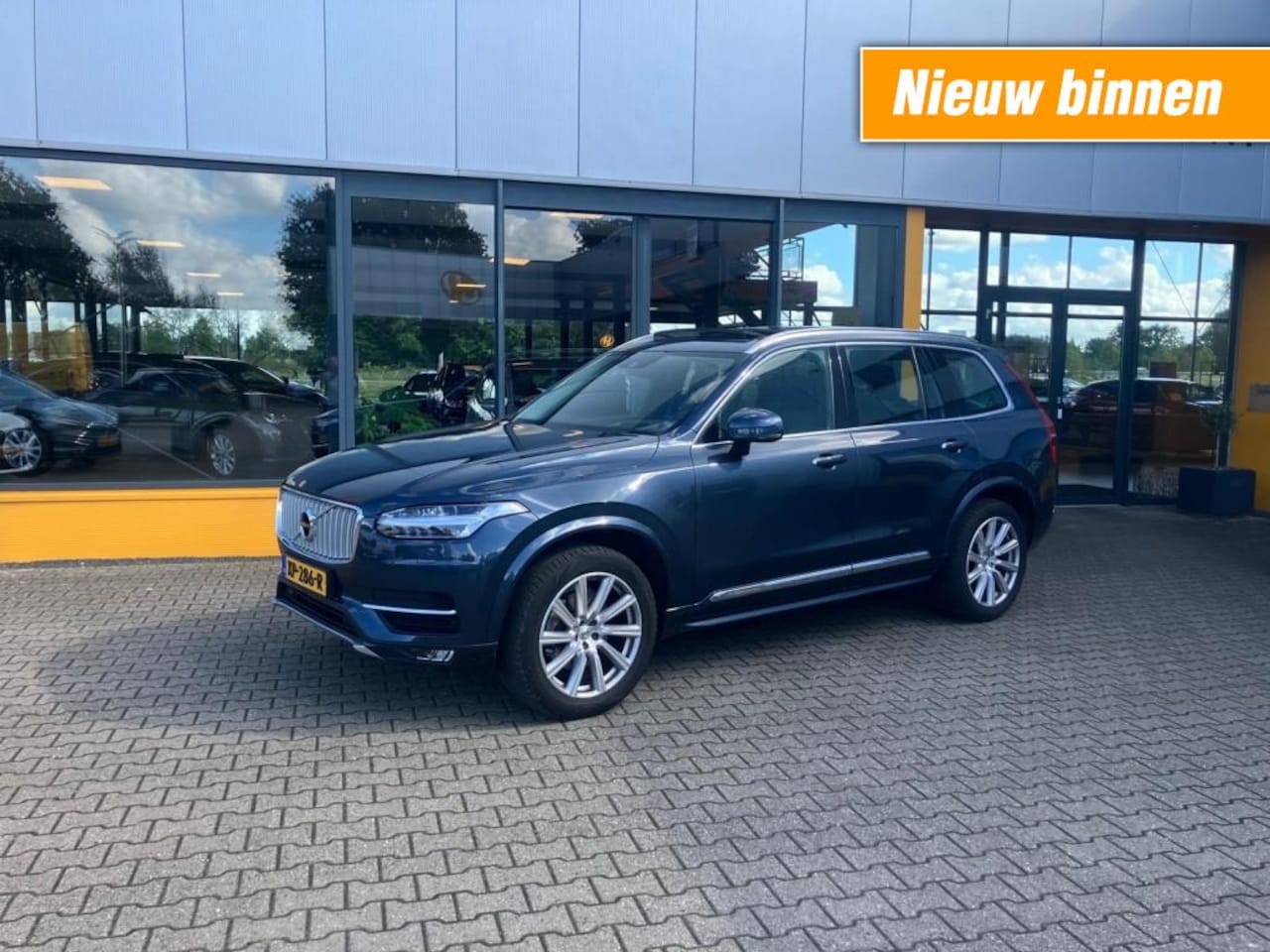 Volvo XC90 - 2.0 T5 AWD Inscription - 7-pers - Leer - Pan dak - elect trekhaak - AutoWereld.nl