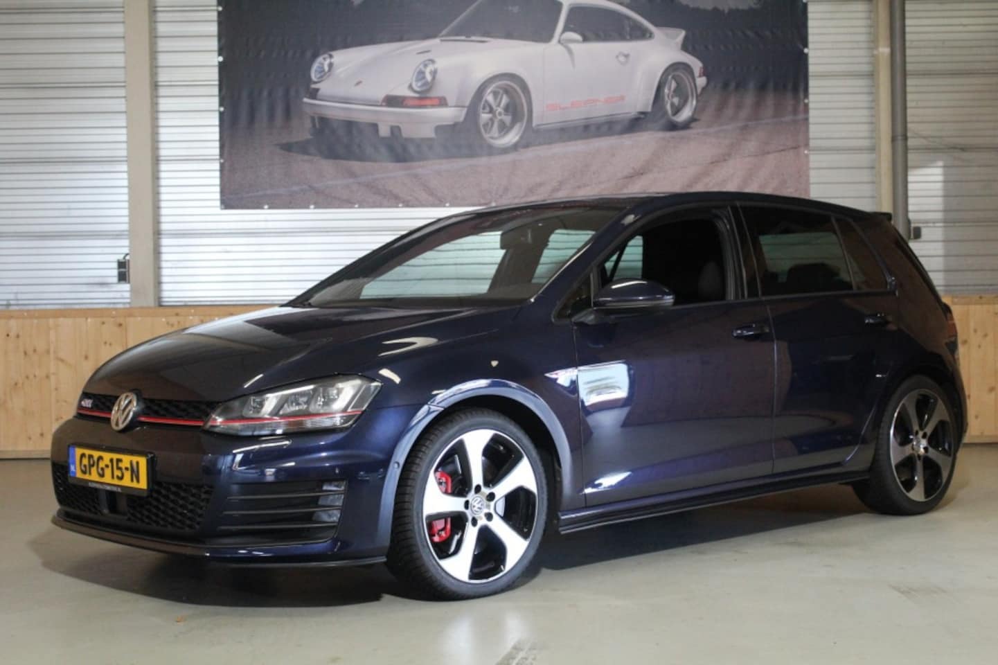 Volkswagen Golf - GOLF 7 GTI 2.0 PERF DSG /Panorama dak/ VW dealer onderhouden - AutoWereld.nl