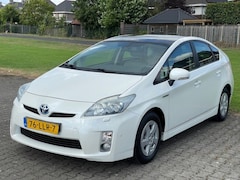 Toyota Prius - 1.8 Business/ Pano/ Solar/ Navi/ Leer/ Cruise/ Camera/ Xenon