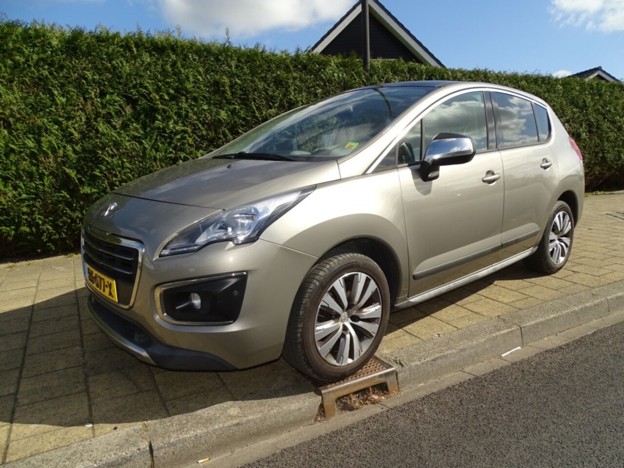 Peugeot 3008 - 1.2 PURETECH ALLURE 131 Pk-Navi-Clima-Cruise-Pdc-Blth- - AutoWereld.nl