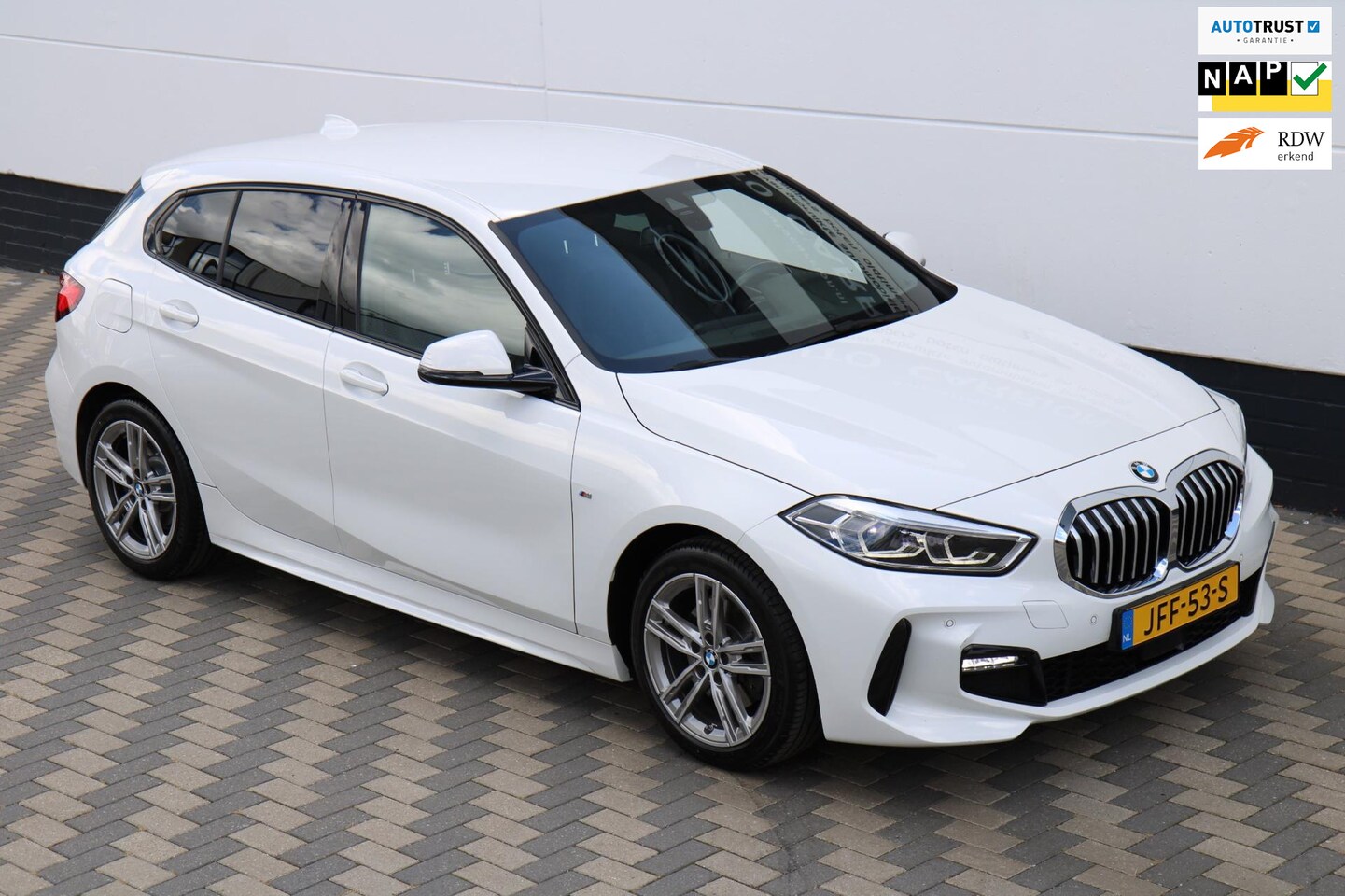 BMW 1-serie - 118i M-Sport Climate LED Cruise PDC BTW !! - AutoWereld.nl