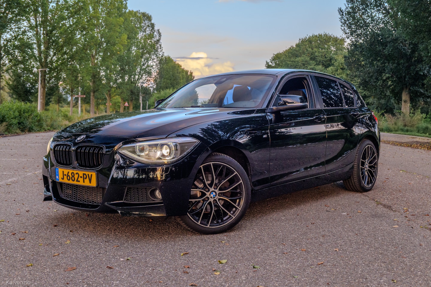 BMW 1-serie - 118i High Executive | M-Sport | Apple CarPlay | Stoel verwarming | 170PK | - AutoWereld.nl