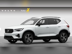 Volvo XC40 - B4 211PK Automaat Plus Dark / Extra getint glas / Microtech/Nubuck / Camera achter