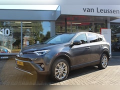 Toyota RAV4 - 2.5 HYBRID AWD STYLE TREKHAAK LEDER CAMERA LM-VELGEN STOELVERW. CRUISE