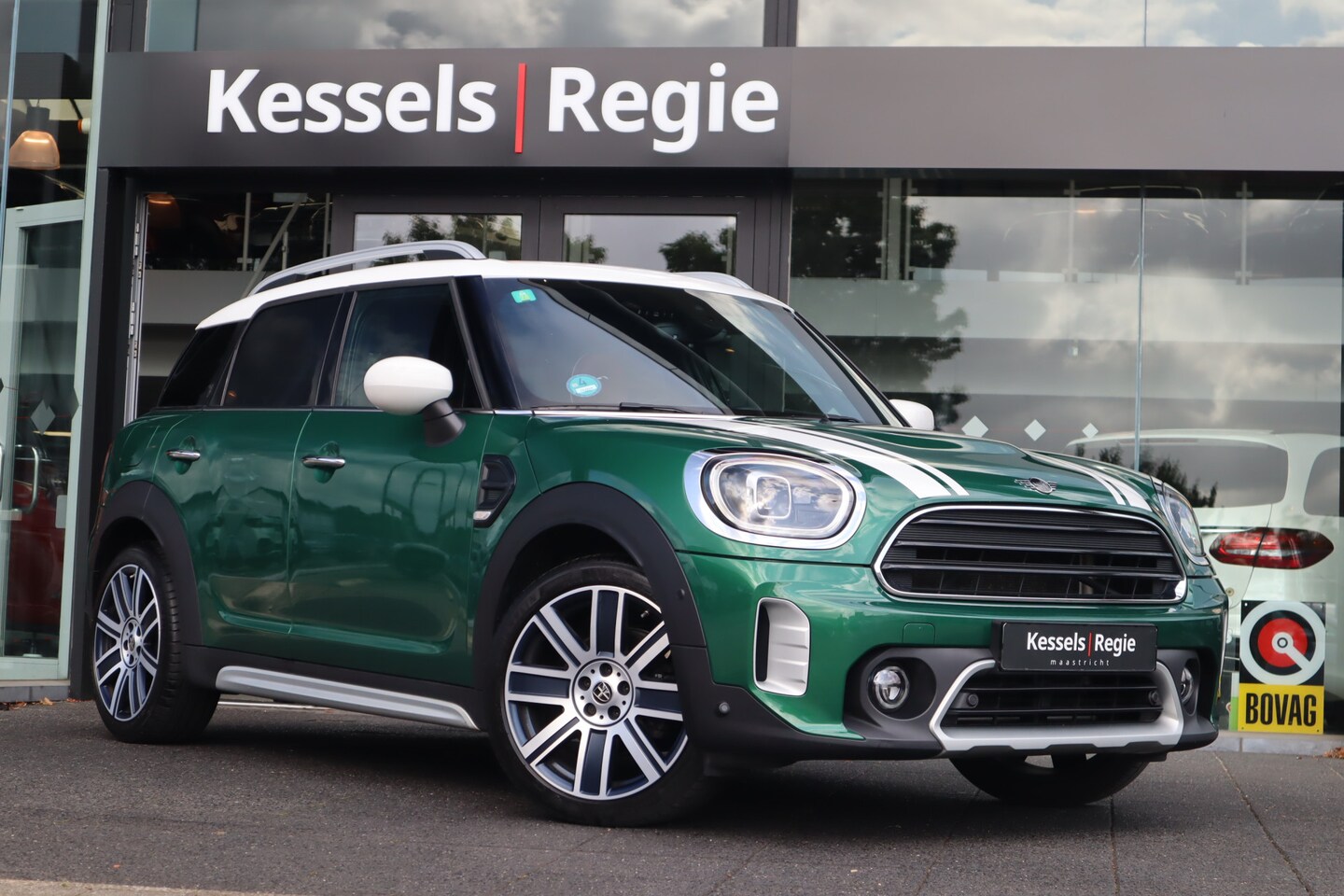 MINI Countryman - Mini 1.5 Cooper MINI Yours Pano HUD Memory Keyless ACC Leer - AutoWereld.nl