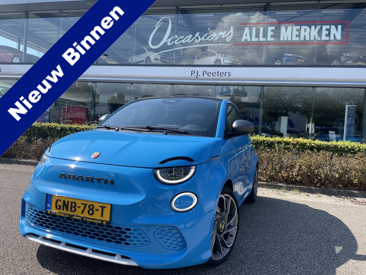 Fiat 500 Abarth - Turismo 42 kWh Achteruitrijcamera - Cruise control - Apple carplay - Airco - Parkeersensor - AutoWereld.nl