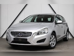 Volvo V60 - 1.6 T3 Kinetic l Automaat l PDC l Cruise l Clima