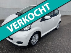 Toyota Aygo - 1.0-12V Comfort Airco nieuwe Koppeling en APK nieuw