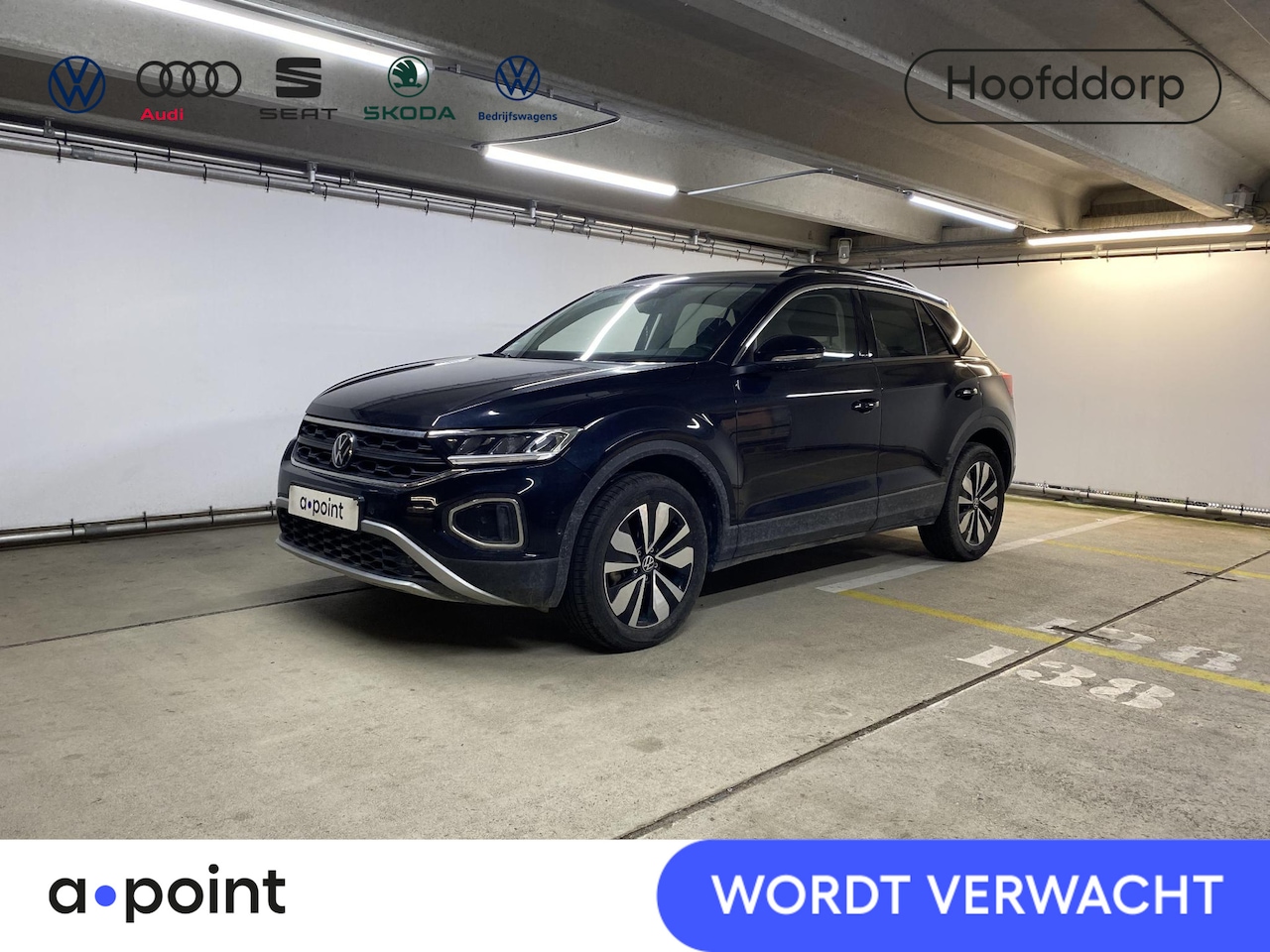 Volkswagen T-Roc - 1.0 TSI Life Move 110 PK | Verlengde garantie | Navigatie | 17"LM velgen | Privacy glass | - AutoWereld.nl