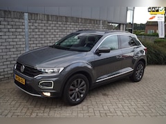Volkswagen T-Roc - 1.5 TSI Sport Autom Navi Camera Sportst Stoel/Stuurverw Adaptieve Cruise Clima 2x PDC LMV