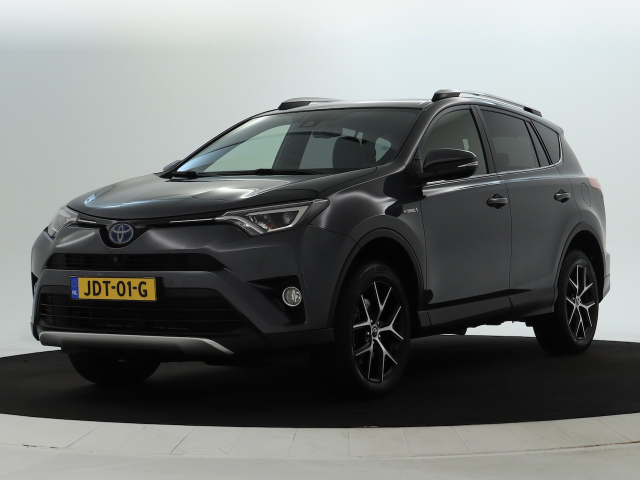 Toyota RAV4 - 2.5 Hybrid Executive Business Limited Navi, Airco, Trekhaak, 360 camera - AutoWereld.nl