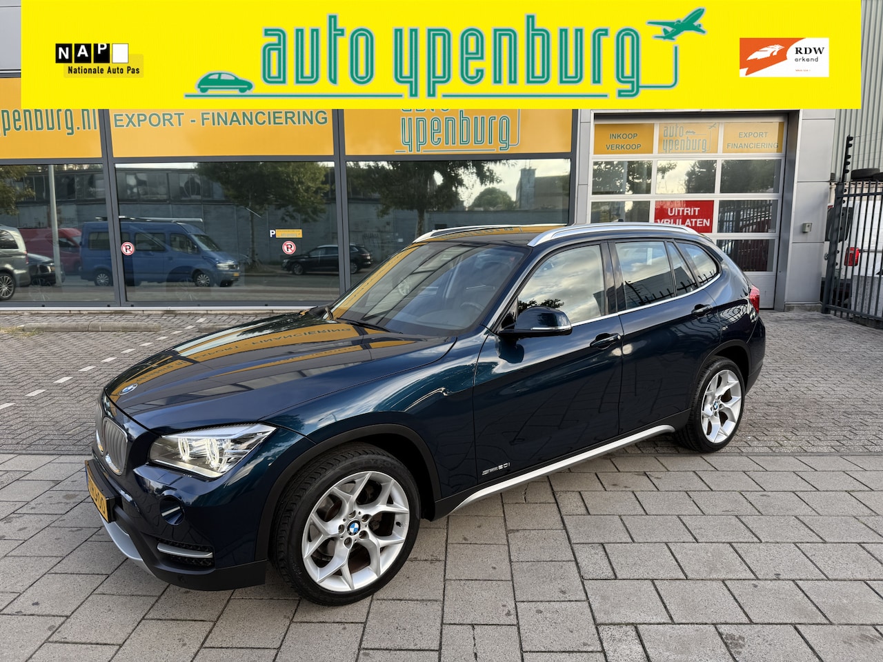 BMW X1 - sDrive20i * Automaat * Navi * Leder / Stof * Climatronic * - AutoWereld.nl