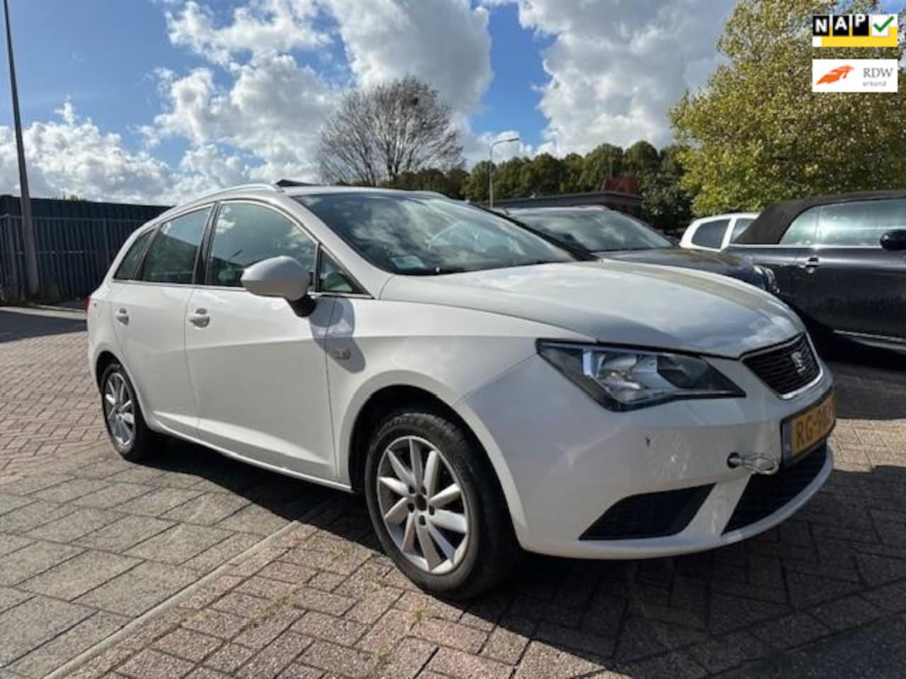 SEAT Ibiza ST - 1.6 TDI Style diesel/bj.2014/MOTOR DEFECT/ climate/trekhaak/sportvelgen/navigatie/NAP met - AutoWereld.nl