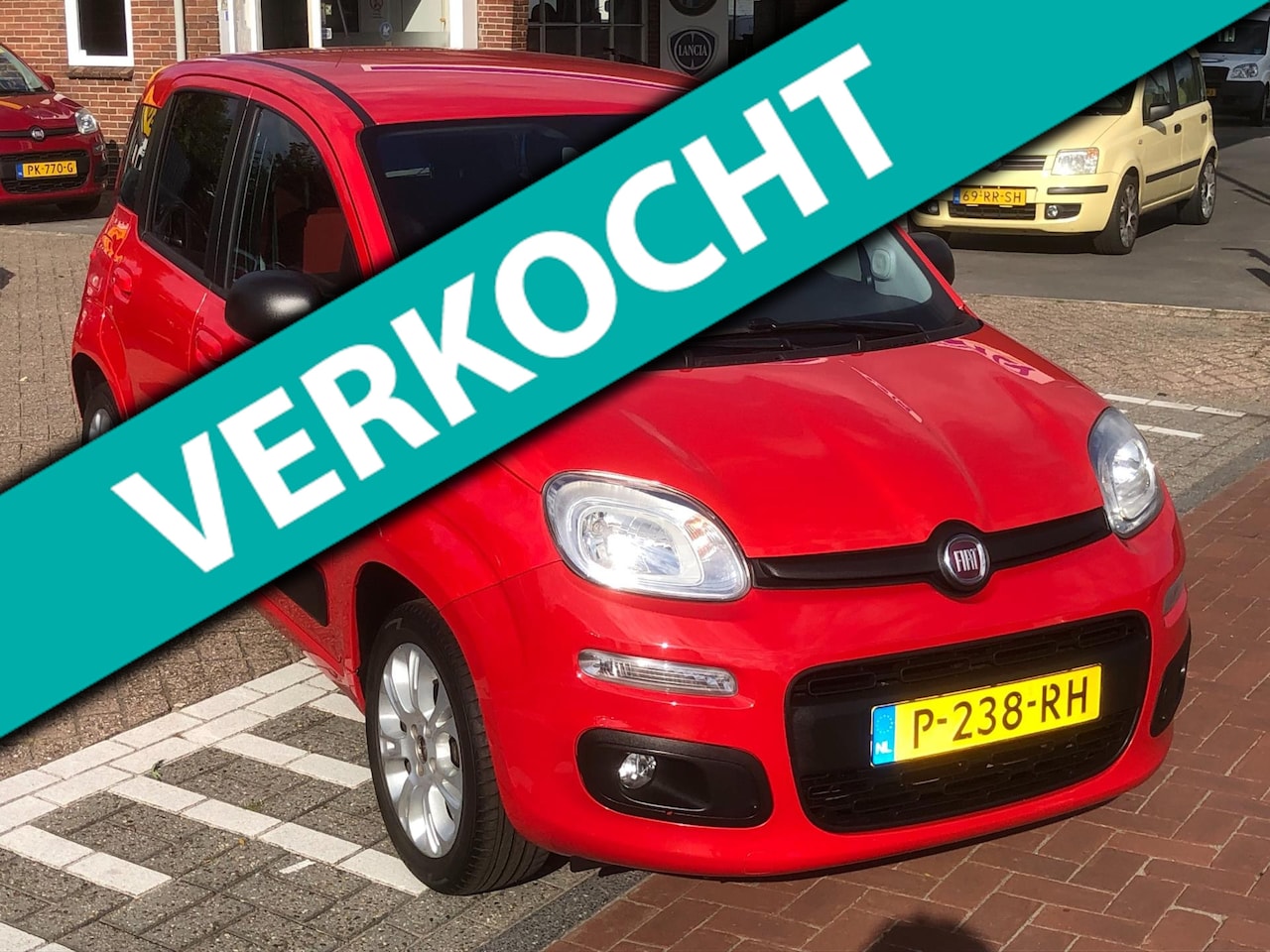 Fiat Panda - 1.2 Lounge/4 CILINDER/AIRCO/LM.VELGEN /5 PERS-GORDELS - AutoWereld.nl