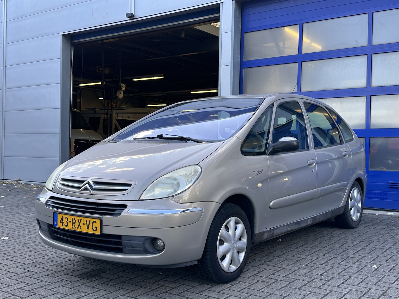 Citroën Xsara Picasso - 1.8i-16V Attraction | Handel / Export | LPG | Cruise Control | DAB | Centrale Deurvergrend - AutoWereld.nl