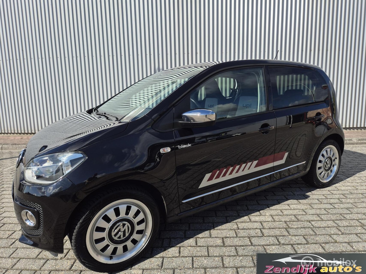 Volkswagen Up! - 1.0 high up! Black! 75 pK - AutoWereld.nl