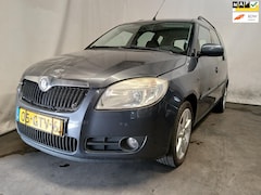 Skoda Roomster - 1.4-16V Navigator SCHADEAUTO