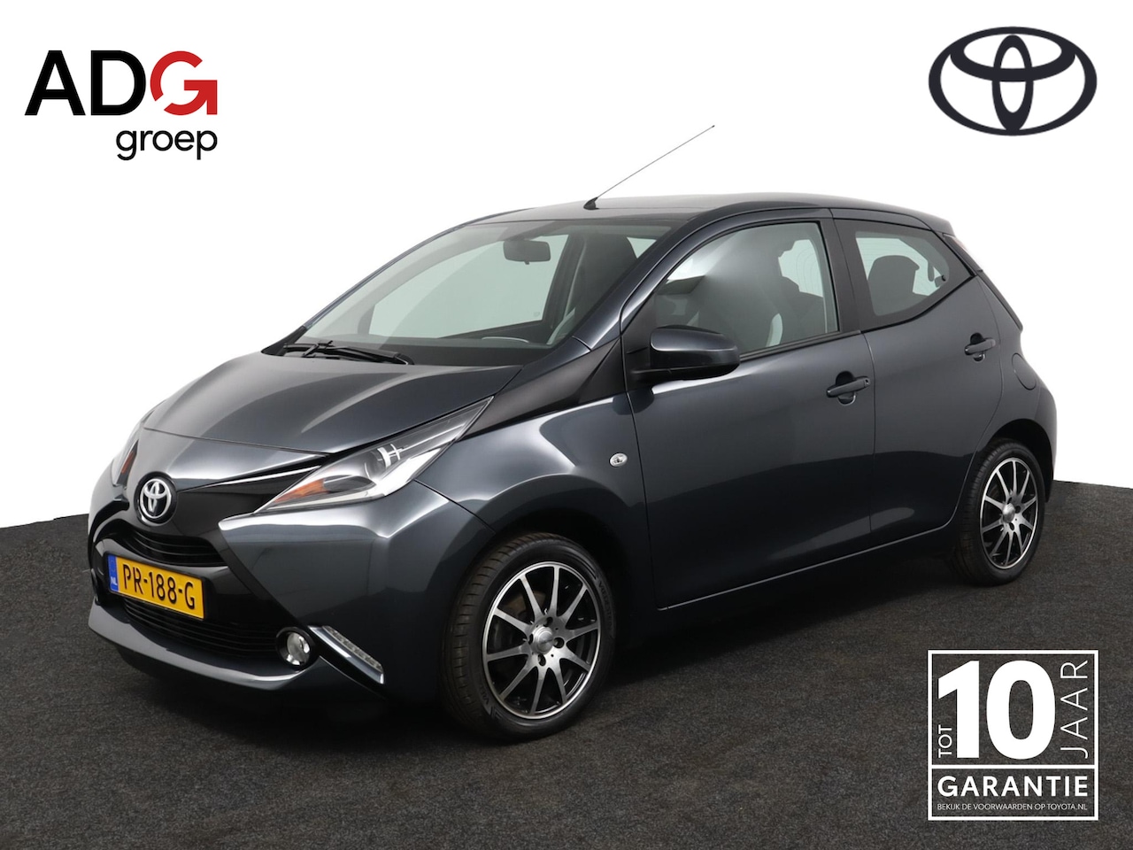 Toyota Aygo - 1.0 VVT-i x-play | Airco | Achteruitrijcamera | Bluetooth | Lichtmetalen velgen | - AutoWereld.nl