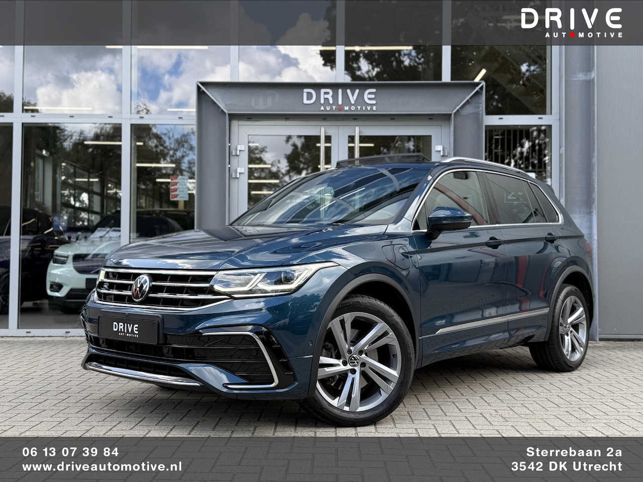 Volkswagen Tiguan - 1.4 TSI eHybrid R-Line Business+ SOH94%|Pano|Leder|Memory|360Cam|Trekhaak - AutoWereld.nl