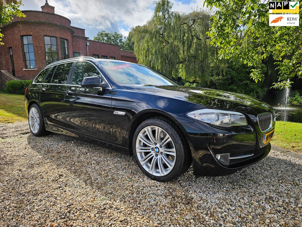BMW 5-serie Touring - 523i Executive LEER/navi/AUTOMAAT/cruise - AutoWereld.nl