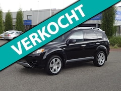 Mitsubishi Outlander - 2.4 Instyle 7 Persoons Trekhaak Navi 4x4