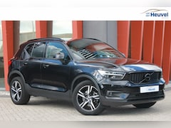Volvo XC40 - T2 R-Design Automaat | Trekhaak | Stoelverwarming | Parkeercamera | 19 INCH | Glossy Black