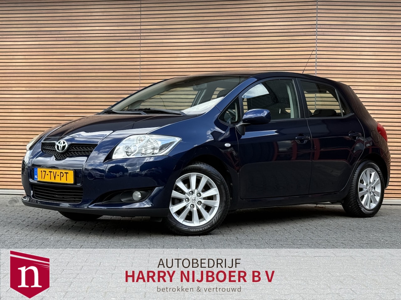 Toyota Auris - 1.6-16V Luna Business Lm Velgen / Navi / Cruise / PDC / Trekhaak - AutoWereld.nl