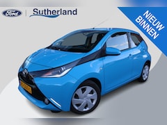Toyota Aygo - 1.0 VVT-i x-play 5 deurs | Navigatie | Cruise Control | Airco | Camera | Toerenteller | De