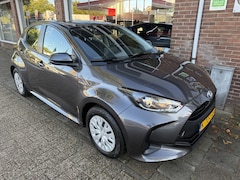 Toyota Yaris - 1.5 Hybrid Active | automaat | cruise control | elektrische ramen |