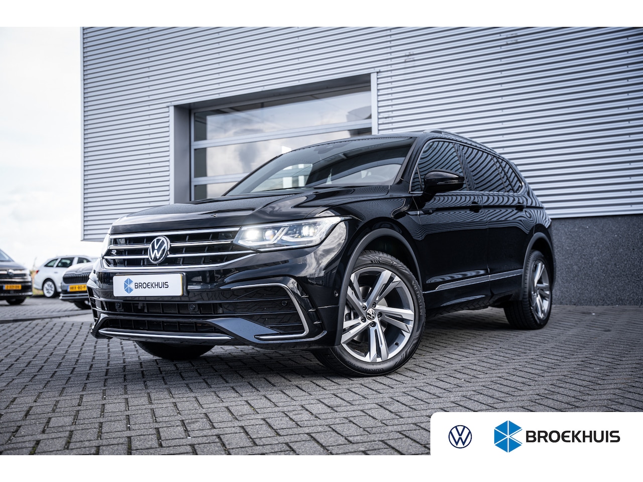 Volkswagen Tiguan Allspace - 1.5 TSI R-Line Business 7p. | Achteruitrijcamera | Cruise control adaptief | Trekhaak elek - AutoWereld.nl