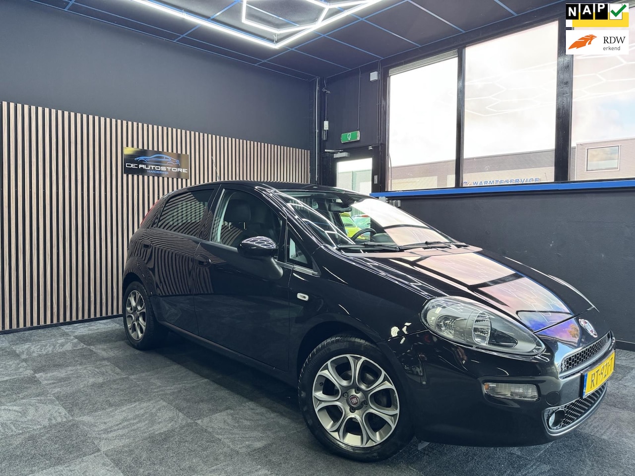 Fiat Punto Evo - 0.9 Sempre 1e Eig Airco navi Cruise Pdc Bleutooth Dealer Onderhouden - AutoWereld.nl