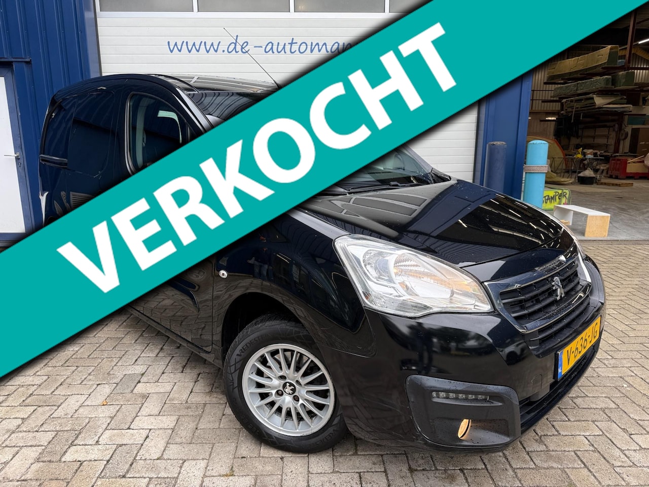 Peugeot Partner - 120 1.6 BlueHDi 100pk AUTOMAAT / AIRCO / 3p / TREKH / BTW / EURO 6 / APK 07-26 - AutoWereld.nl