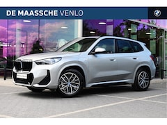 BMW X1 - xDrive25e M Sport Automaat / Sportstoelen / Achteruitrijcamera / M Adaptief onderstel / Co
