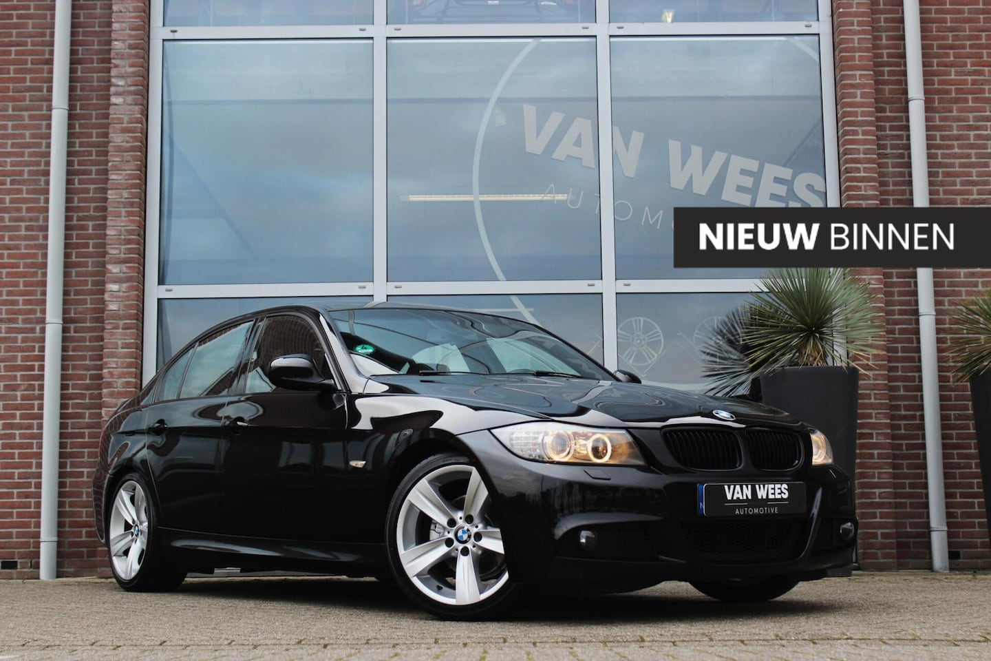 BMW 3-serie - 320i E90 M Sport Edition M-sport | M-pakket | Automaat | NL auto | Xenon | Navi | Leer | S - AutoWereld.nl