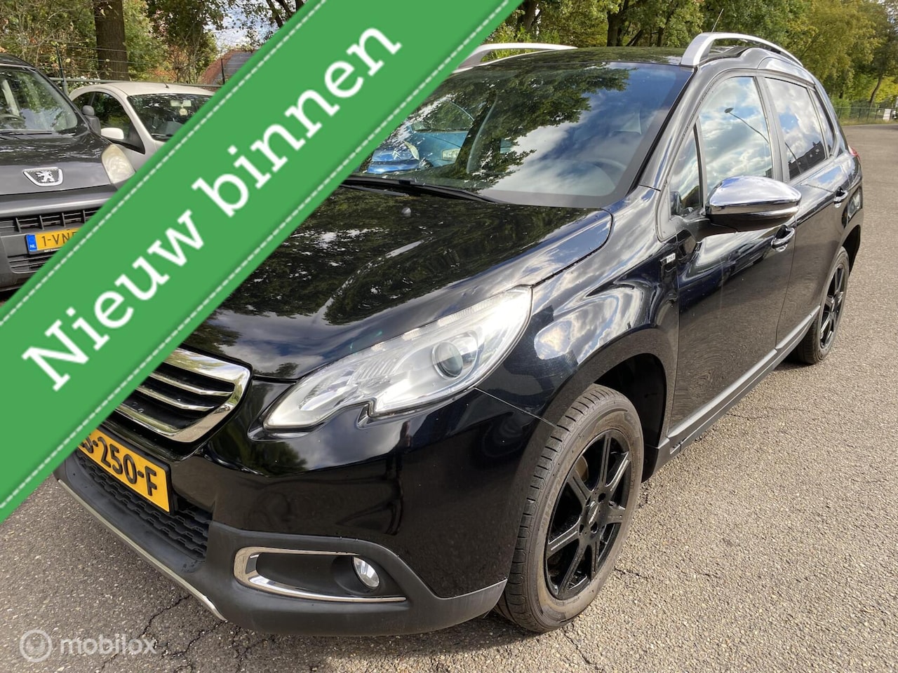 Peugeot 2008 - 1.2 PureTech Allure 143.DKM ECC CRUISE PDC TREKHAAK - AutoWereld.nl