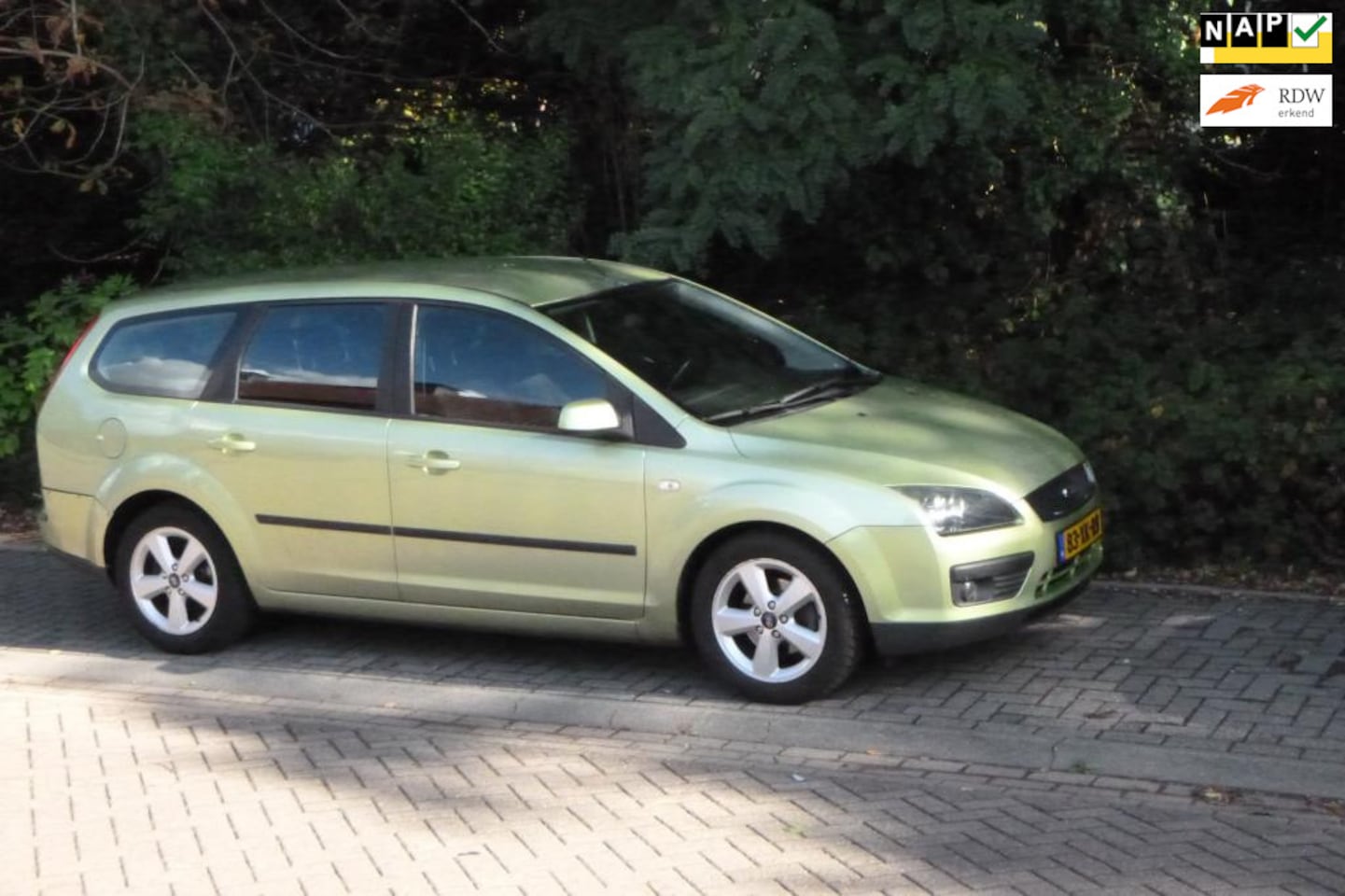 Ford Focus Wagon - 1.6-16V Futura NWE APK technisch TOP - AutoWereld.nl