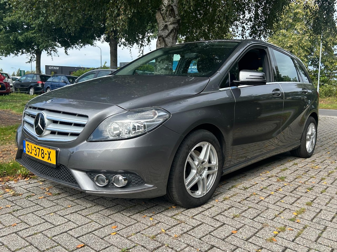 Mercedes-Benz B-klasse - BWJ 2012 123 PK 180 NIEUW BINNEN ! - AutoWereld.nl
