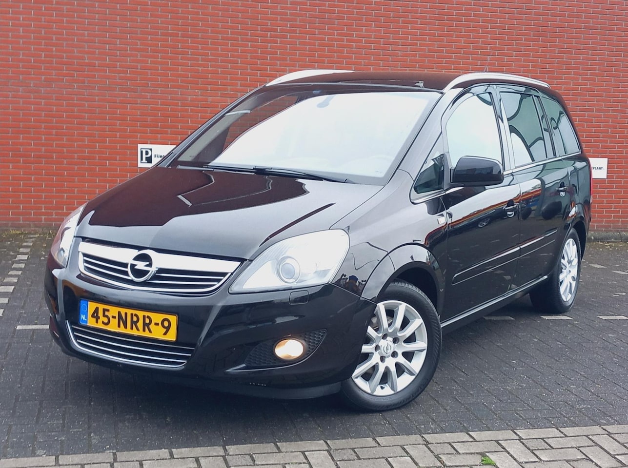 Opel Zafira - 1.8 16V 140pk Selection 7 Persoons - AutoWereld.nl