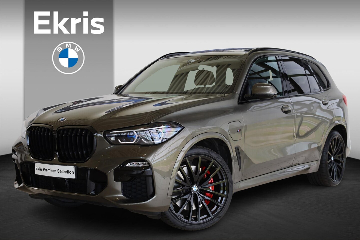 BMW X5 - xDrive45e | Comfortstoel(en) |  Elektrisch Glazen Panorama-dak | M Sportpakket | Laser LED - AutoWereld.nl
