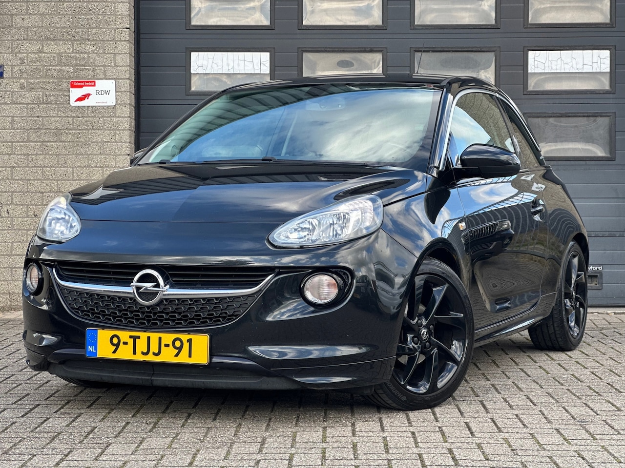 Opel ADAM - 1.4 Slam / PDC / Navi / Clima / City / Black on Black / Led - AutoWereld.nl