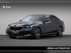BMW 5-serie - 530e M Sport Edition | M-Sport Pro | Iconic Glow | Trekhaak | Harman Kardon | Driving Assi